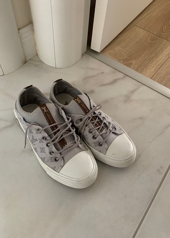 Louis Vuitton Monogramli Gri Sneaker