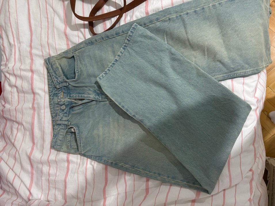 Mavi Düğmeli Rahat Kesim Kadın Jean - Görsel 2