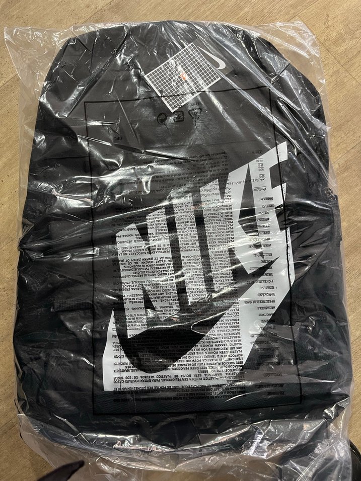 Nike Siyah Fermuarlı Sırt Çantası - Görsel 2