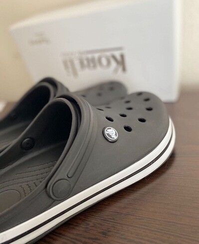 39 Beden Crocs Numaraları mevcuttur