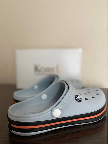 38 Beden Crocs Numaraları mevcuttur