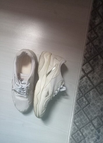 Spor ayakkabi