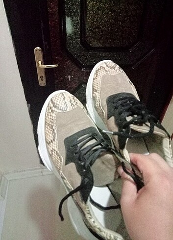 40 Beden Leopar detay spor ayakkabı