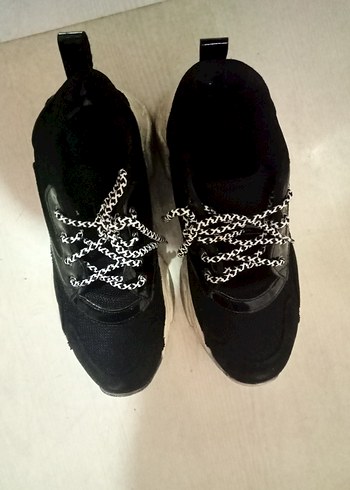 Zincir Detaylı Siyah Stiletto Topuklu Spor Ayakkabı