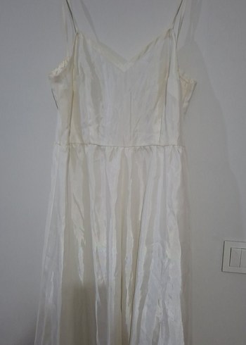 Dantel Detaylı Uzun Beyaz gelinlik - Görsel 3