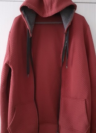 HIRKA SWEAT