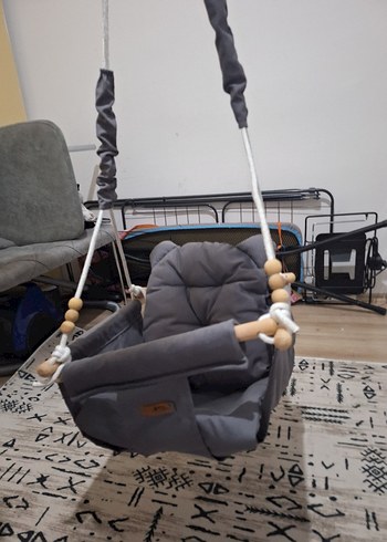 Gri Bebek Salıncağı