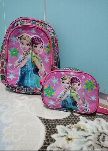 Elsa ve Anna okul çantası 