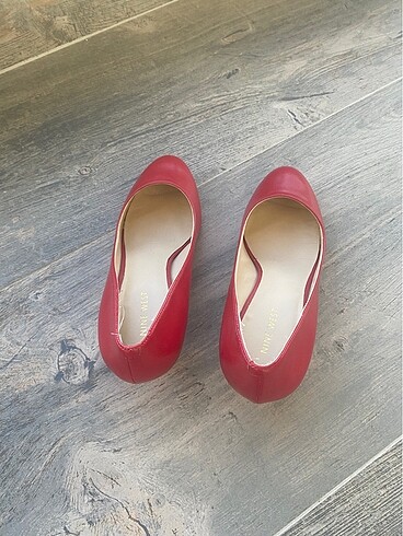 Nine West Nine west