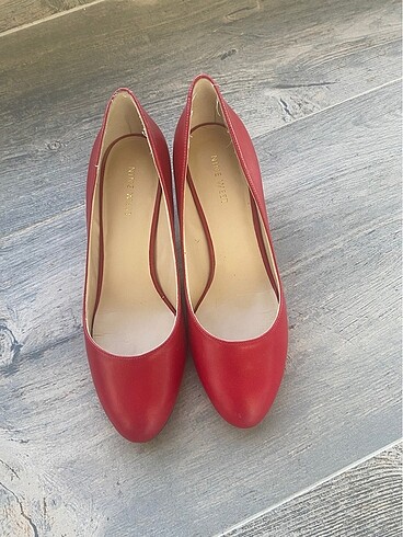 Nine west