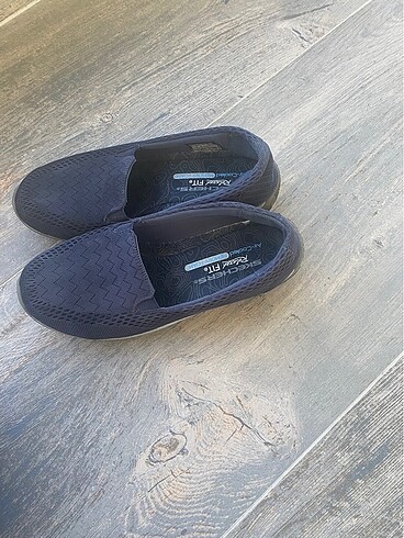 37 Beden lacivert Renk Skechers ayakkabı