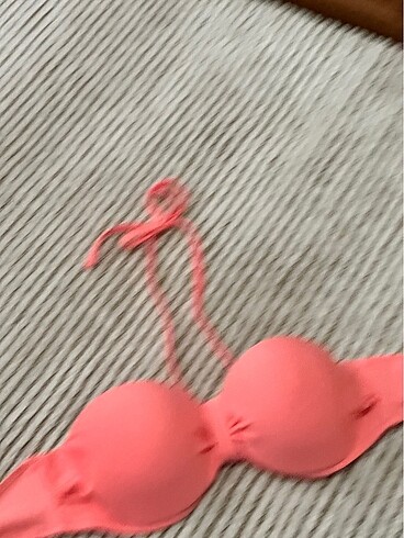 Diğer Bikini Üstü