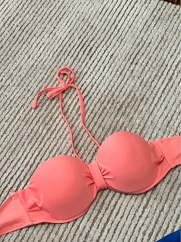Bikini Üstü