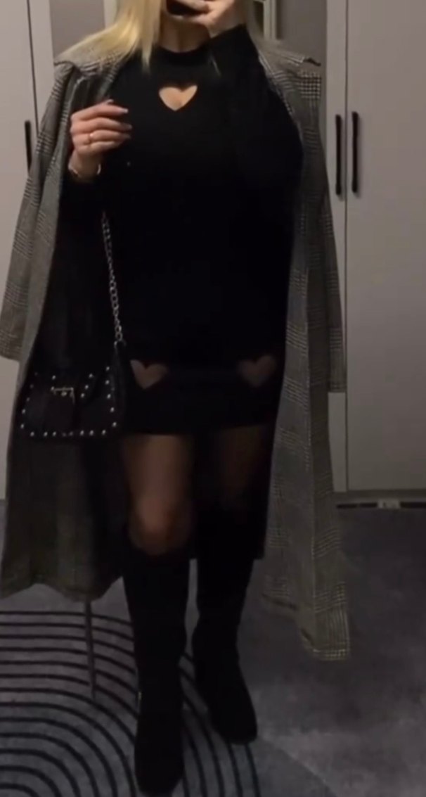 Siyah V Yaka Gotik Mini Elbise - Görsel 2