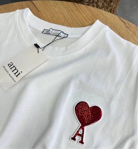 AmiParis Kadın Tshirt