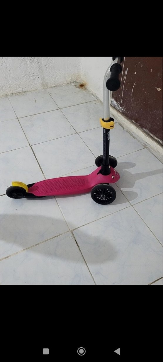 Pembe Renkli Çocuk Scooter'ı - Görsel 2