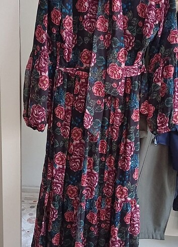 38 Beden Çiçekli elbise