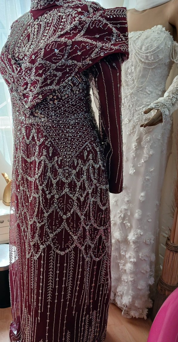 Bordo Drapeli Uzun Kollu  Nişan Elbisesi - Görsel 3