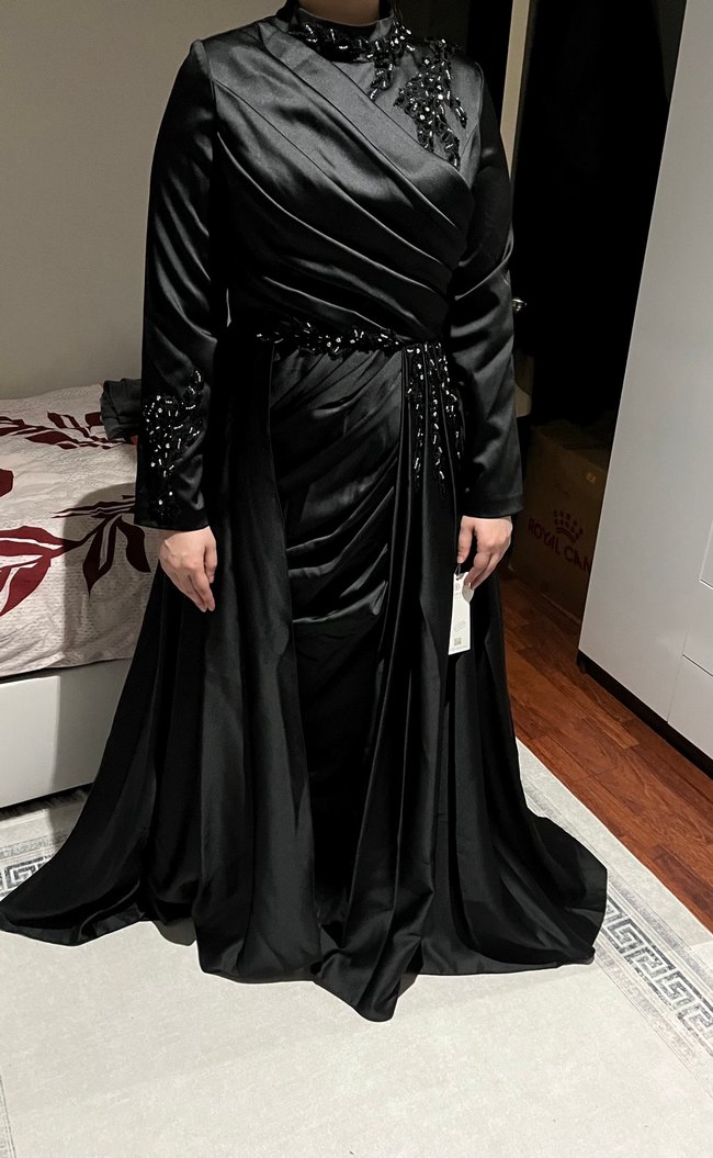 Siyah Drapeli Uzun Kollu Kadın Abiye Elbise - Görsel 3