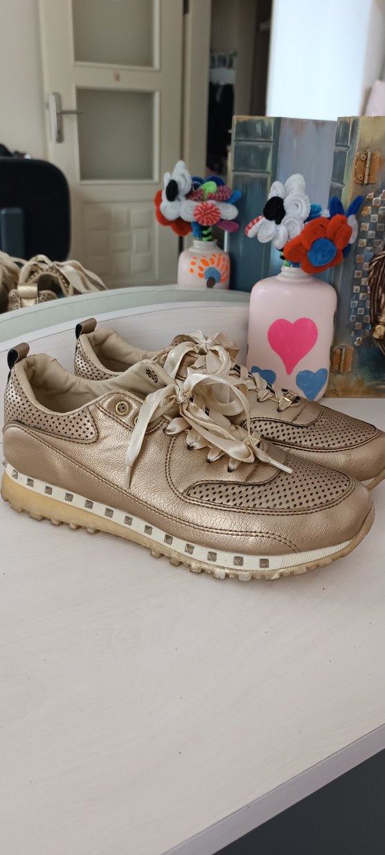 Bej Yılan Desenli Bağcıklı Kadın Spor Ayakkabı - Görsel 2