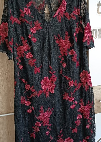 Bordo Çiçek Desenli Dantelli Uzun Abiye Elbise - Görsel 9
