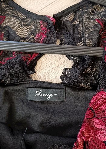 Bordo Çiçek Desenli Dantelli Uzun Abiye Elbise - Görsel 7