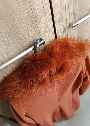 Kürklü Yaka Kiremit Rengi Kaban - Görsel 7