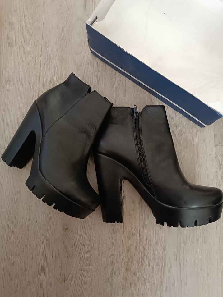 Kadın Siyah Deri Platform Topuklu Goth Bot - Görsel 2