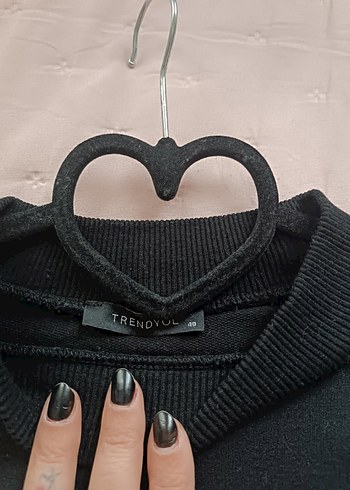 Uzun Kollu Siyah ve Kırmızı Elbise - Görsel 5