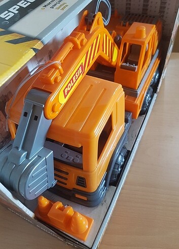 Polesie Kutulu Prestij Ekskavatör Aracı