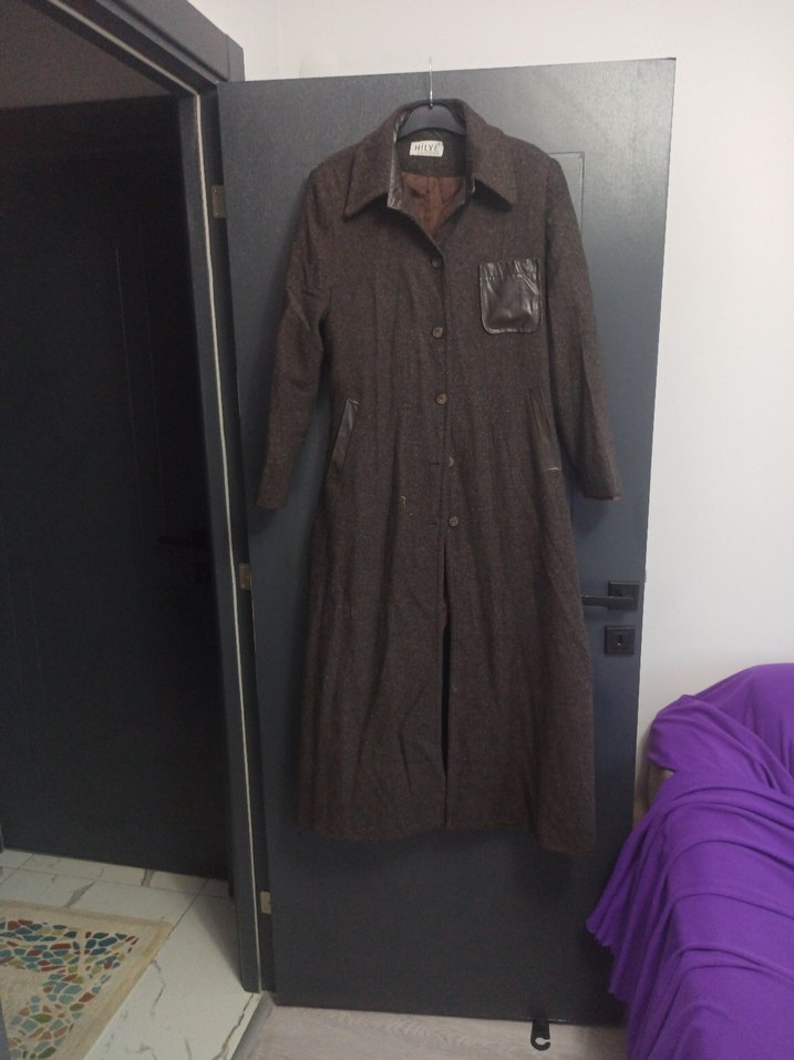 Kahverengi Kuşaklı Uzun Kadın Kaban - Görsel 3