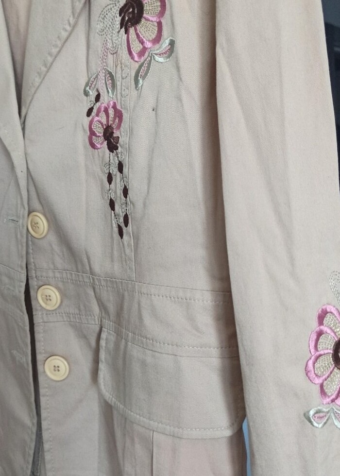 Yeni nakışlı ceket  - Görsel 2