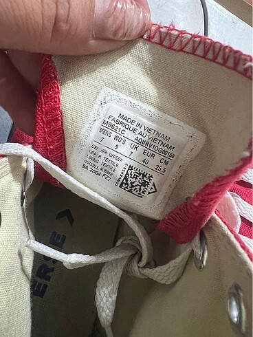 40 Beden kırmızı Renk Converse orjinal