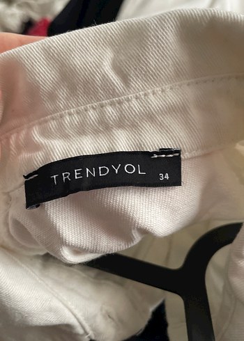 Kadın Beyaz Kısa Kemerli Tulum - Görsel 3