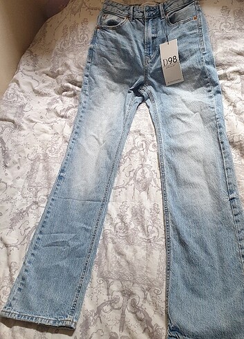 yeni etiketli stradivarius jean