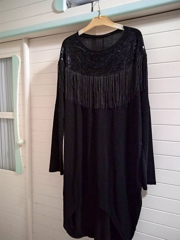 Püsküllü Siyah Uzun Kollu Kadın tunik - Görsel 2