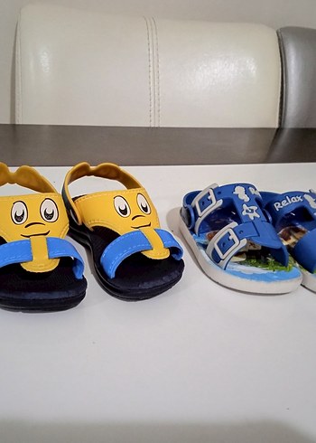 LC Waikiki Çocuklar için renkli sandaletler