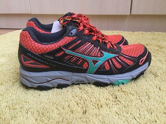 38,5 Beden Goretex ayakkabı