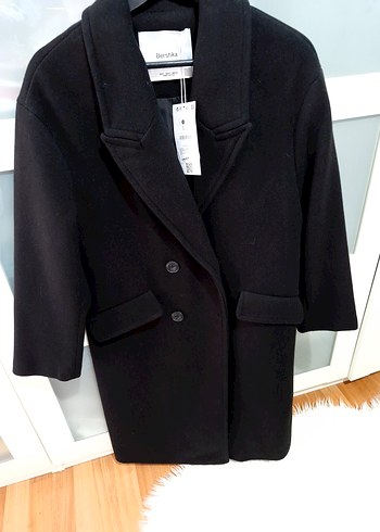 Bershka Siyah Düğmeli Klasik Kaban