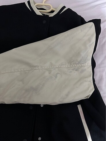 xl Beden siyah Renk H&M kolları deri detaylı kolej ceket
