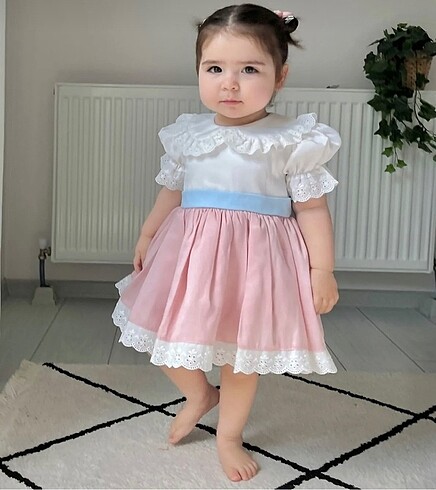 4 Yaş Beden Bebe yaka saten kız çocuk elbise