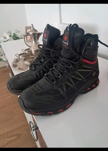 Siyah Bağcıklı Bot - Görsel 2