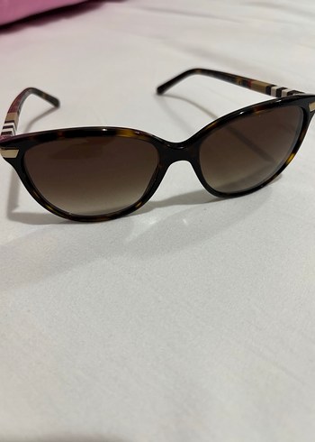  Beden Burberry Kadın Güneş Gözlüğü