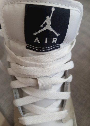 37,5 Beden beyaz Renk Nike Bej ve Beyaz unisex Spor Ayakkabı