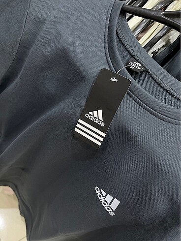 l Beden Adidas sweatshirt