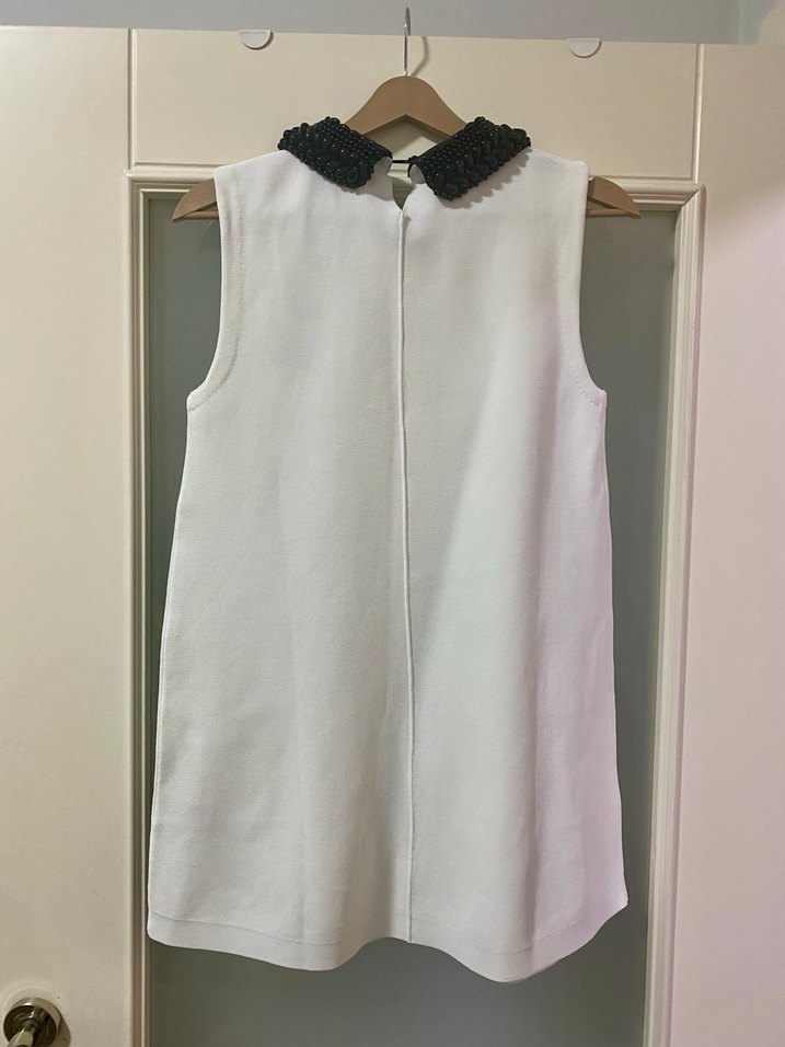 ZARA boncuklu bebe Yakalı Beyaz Mini Kolsuz Elbise - Görsel 2