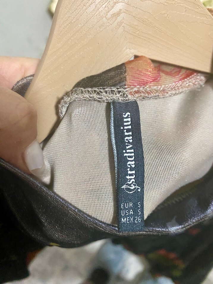 Stradivarius Çiçek Desenli kadife elbise - Görsel 4