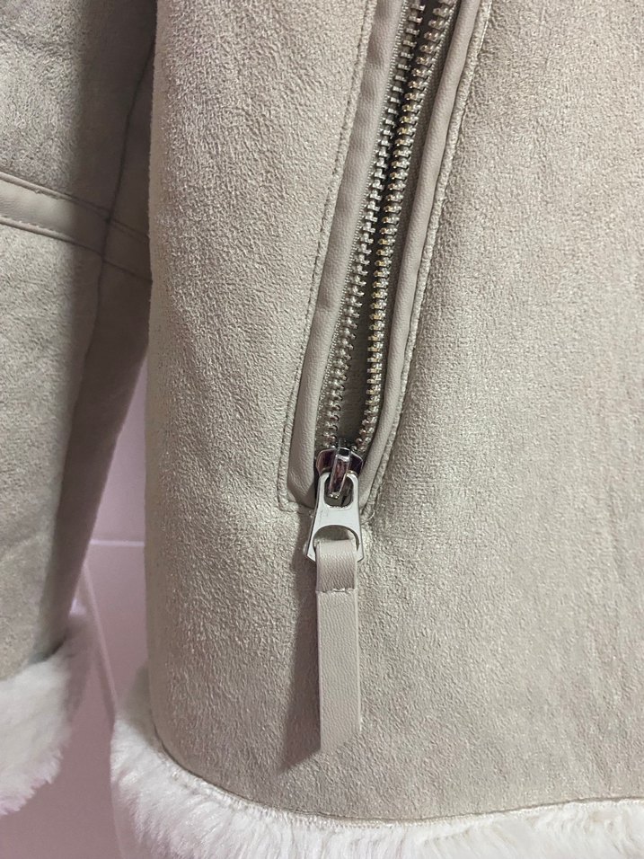 Stradivarius beyaz biker içi peluş dışı süet biker ceket - Görsel 4