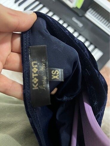 xs Beden Lacivert kadife elbise