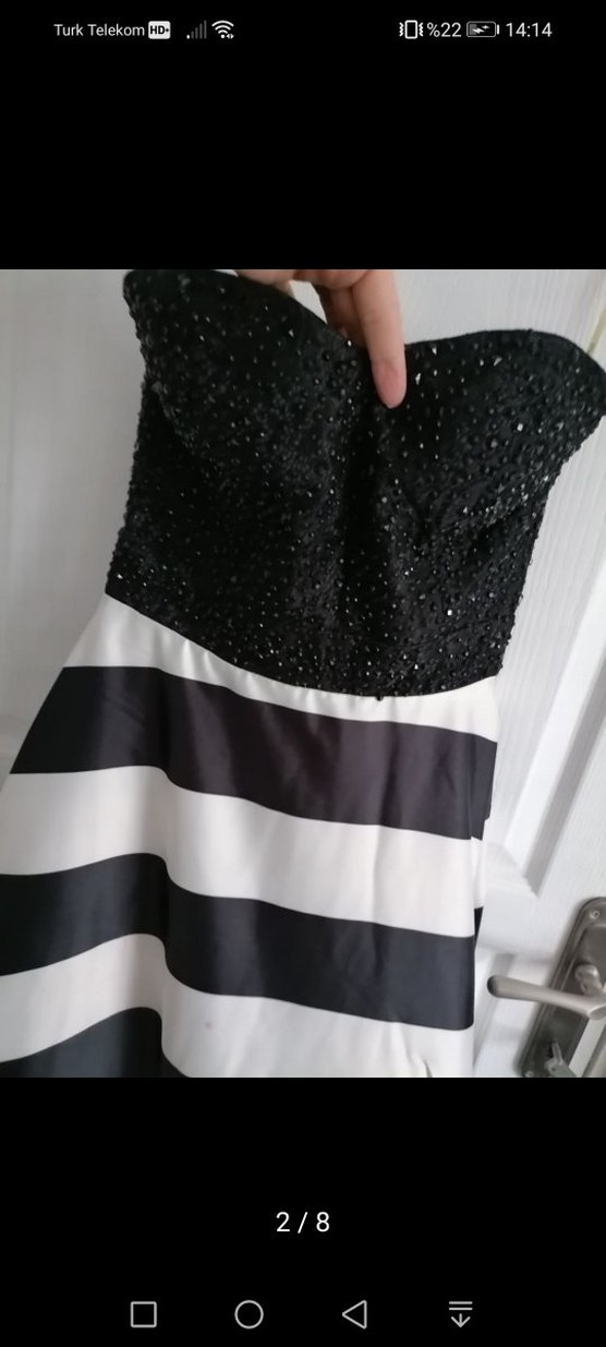 Siyah-Beyaz Çizgili Uzun Straplez Abiye - Görsel 2